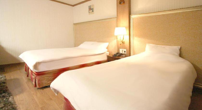 Hotel Olympic Changwon Esterno foto