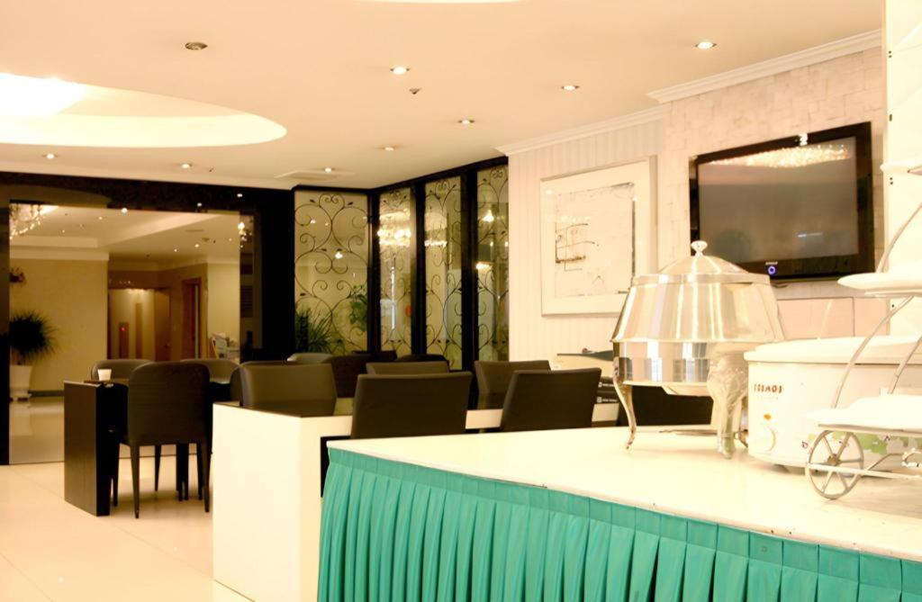 Hotel Olympic Changwon Esterno foto