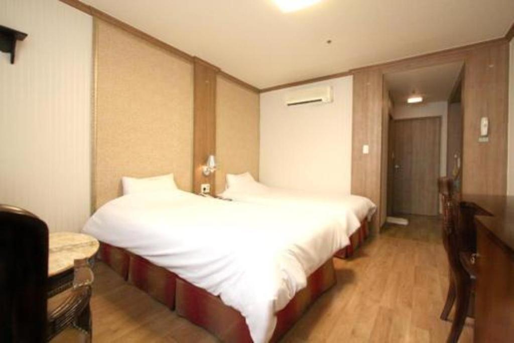 Hotel Olympic Changwon Esterno foto