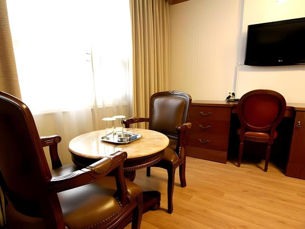 Hotel Olympic Changwon Esterno foto
