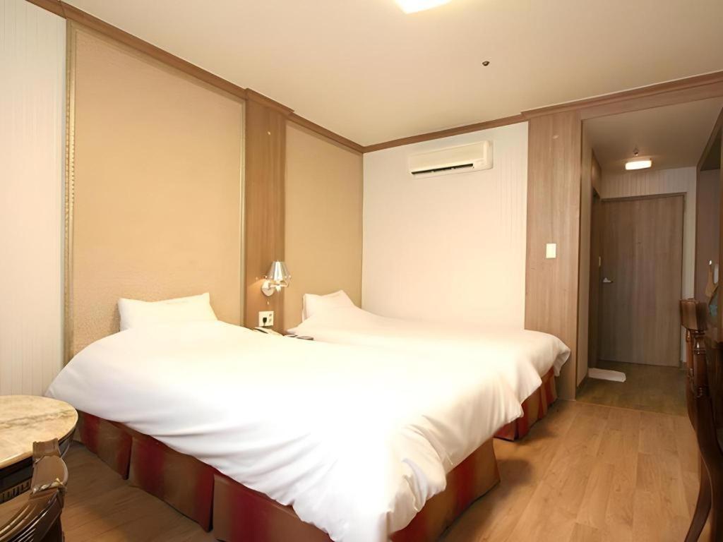 Hotel Olympic Changwon Esterno foto