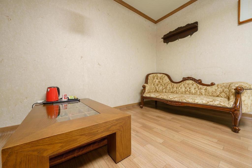 Hotel Olympic Changwon Esterno foto