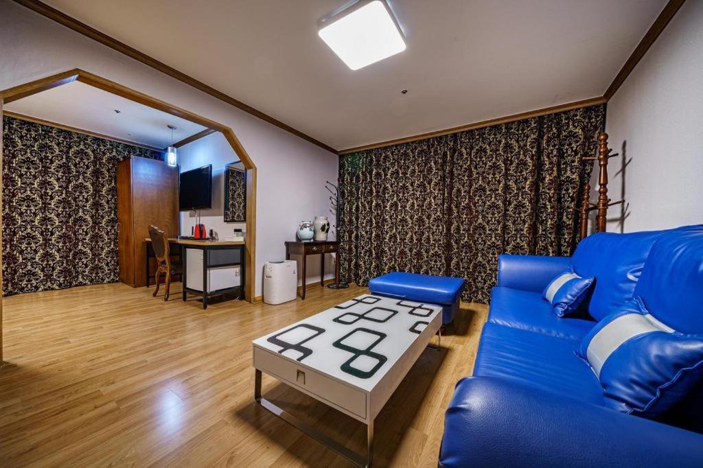 Hotel Olympic Changwon Esterno foto