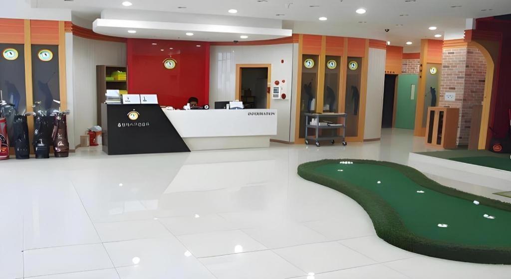 Hotel Olympic Changwon Esterno foto